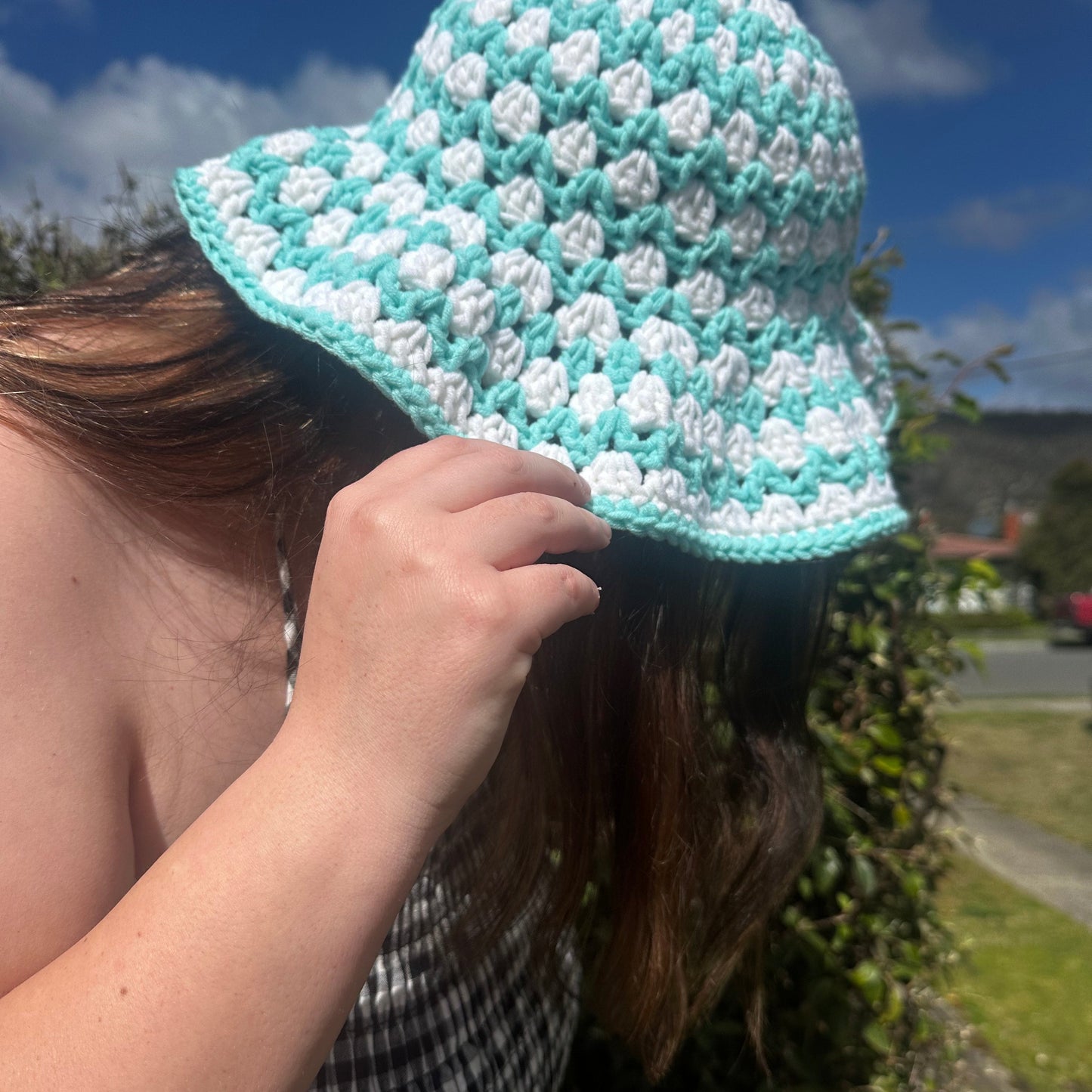 Adults broad brim bucket hat