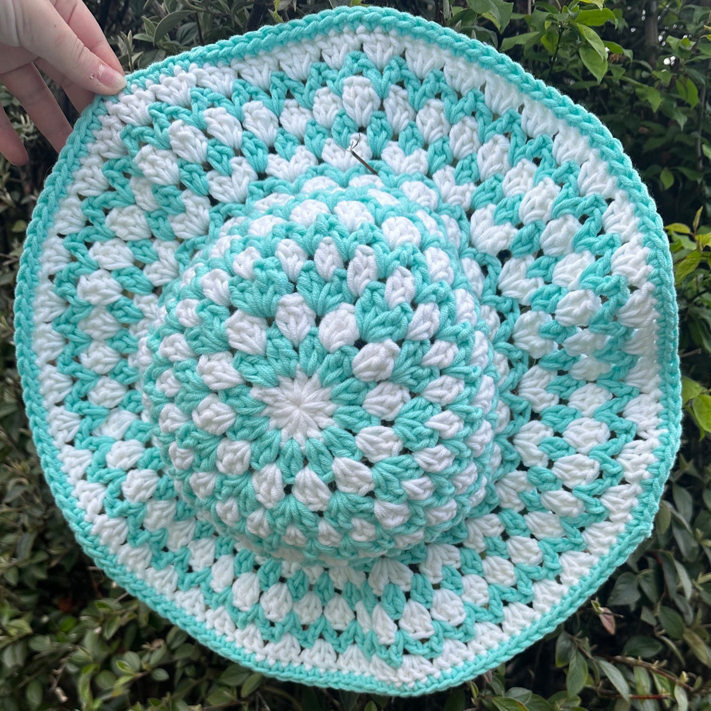 Adults broad brim bucket hat