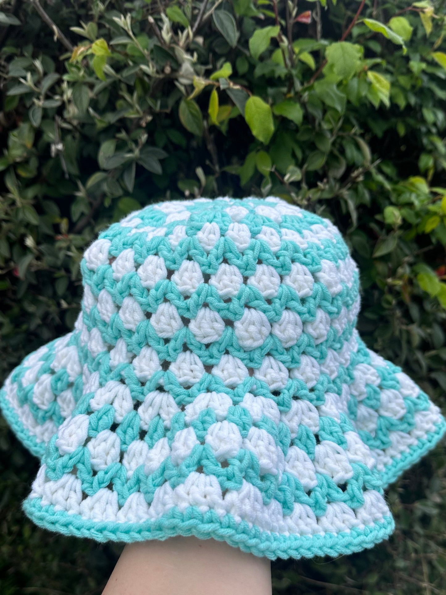 Adults broad brim bucket hat